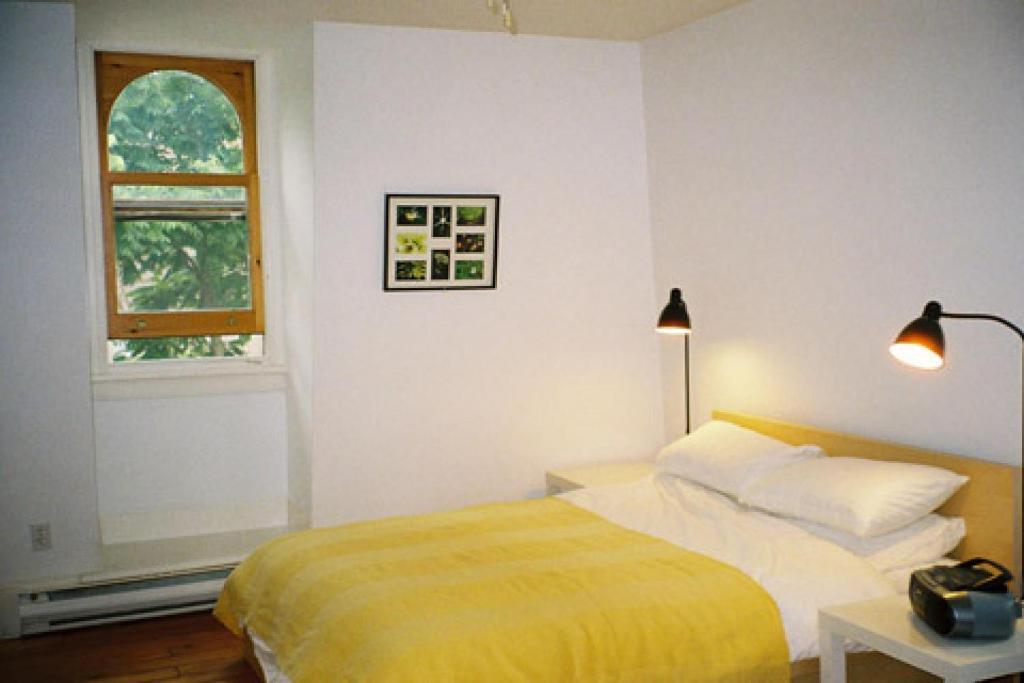 Absolute 1000 Islands Monthly Suites Гананокве Номер фото